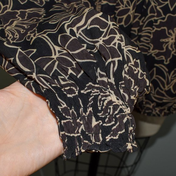 Nicholas Floral Neck Ruffle / Gathered Floral Long Sleeve Blouse - Picture 11 of 11